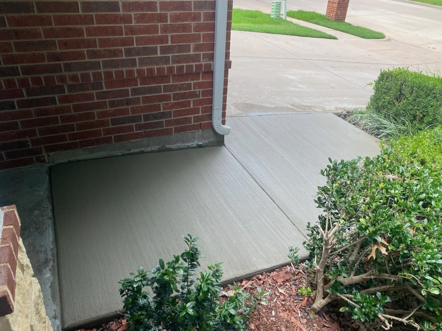 A level, slip-aware walkway by Lucky’s Concrete in Clermont